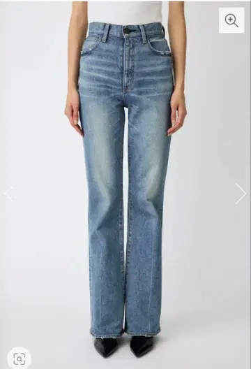 새상품급 MOUSSY 플레어 데님 팬츠 24