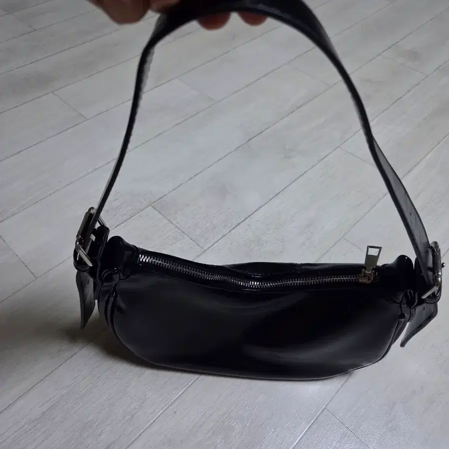 볼링백 스타일 숄더백 블랙