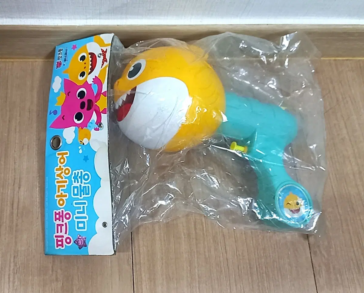(미개봉) 핑크퐁 아기상어 미니 물총 여름 물놀이 장난감총 WATER GUN