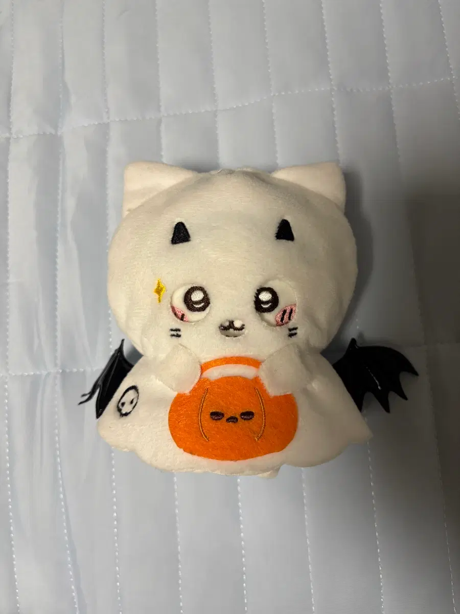 농담곰 탈을 쓴 하치와레(유령옷)