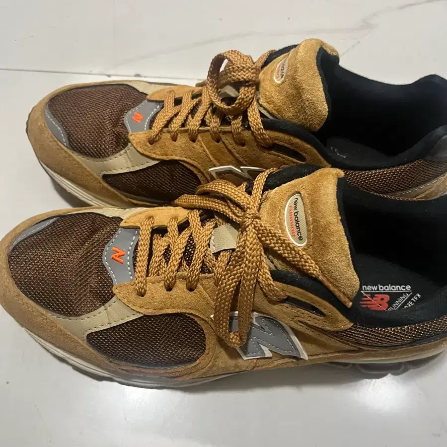 뉴발란스 2002R 고어텍스 280