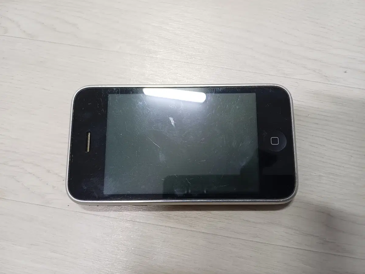 부품용 애플 아이폰 iPhone A1303 전원확인 못했습니다.