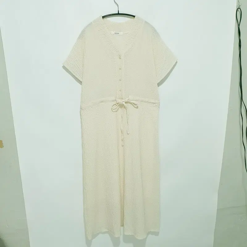 MAENEU 엠보 반팔 원피스 F_S2475