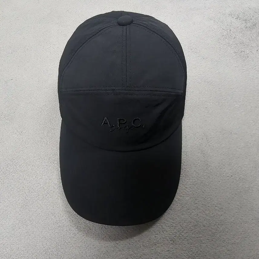 APCアペセゴルフボールキャップ