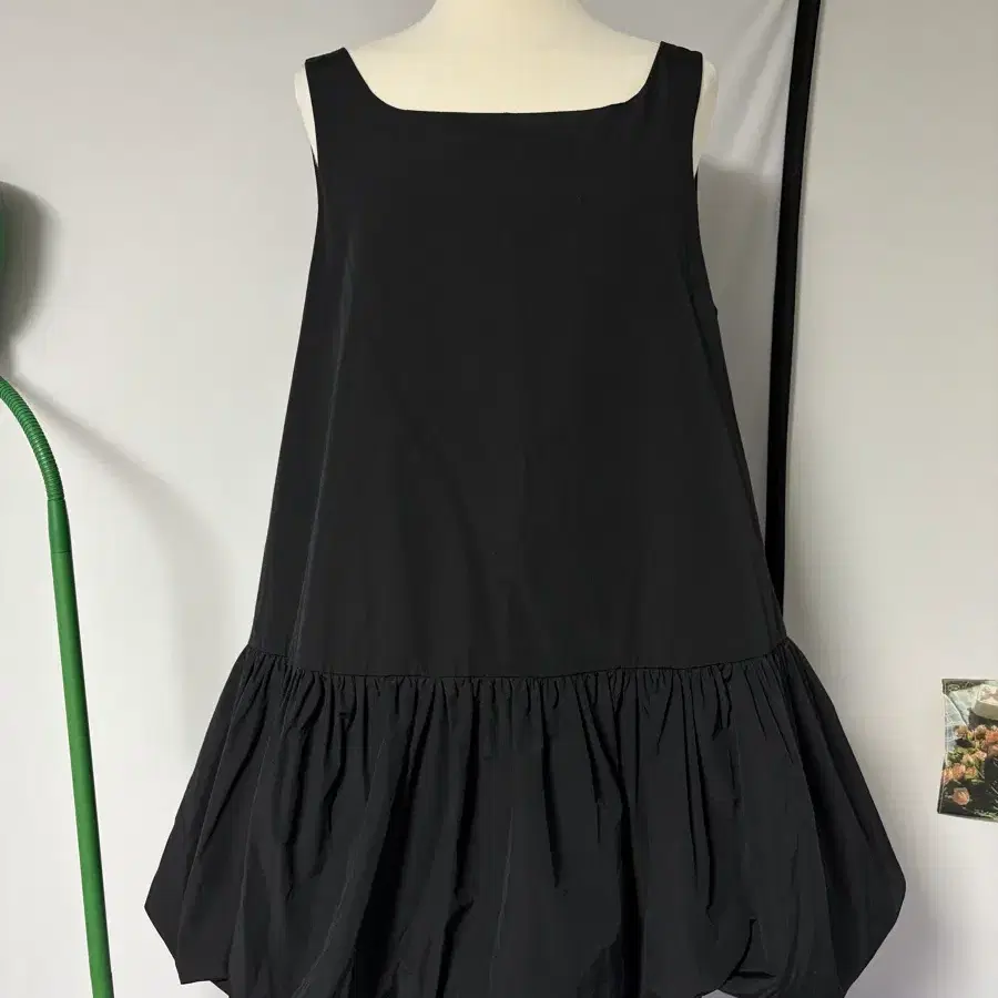 블랙 벌룬 블라우스