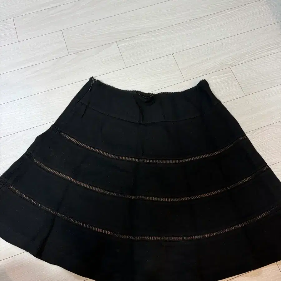 드웰 dwel A라인 미디움 치마