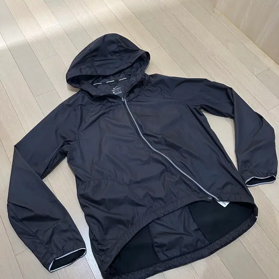 나이키 쉴드 러닝자켓 바람막이 XS