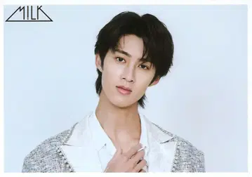 M!LK 63번째 잔 소노 슌타 브로마이드 7