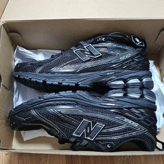 New balance 1906r