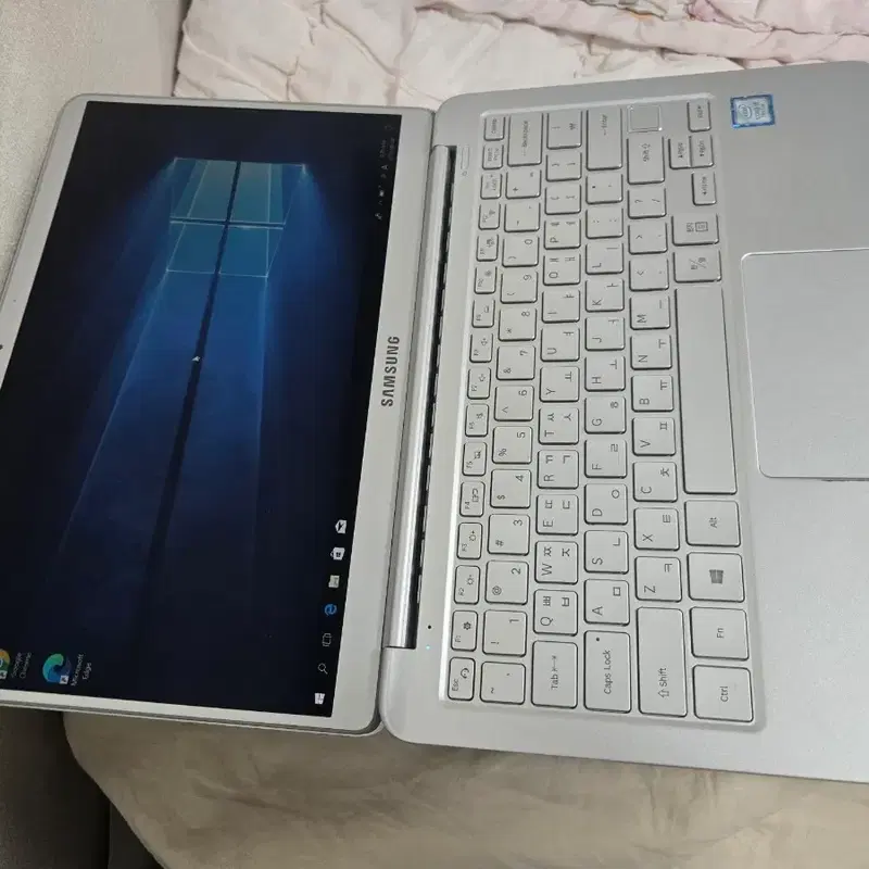 삼성 노트북 실버 i5 7200 full hd