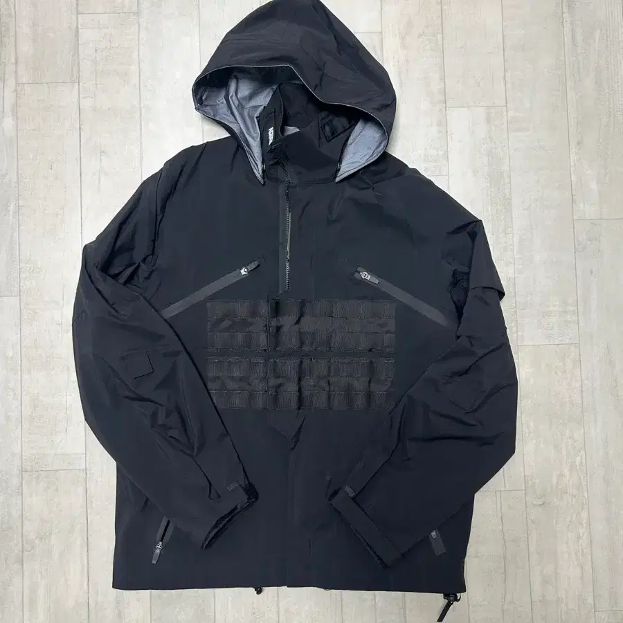 아크로님 J1WTS-GT(s)