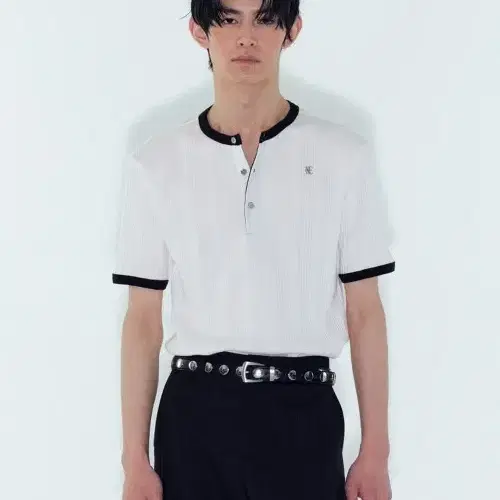 노이스 26ss 헨리넥 반팔 티셔츠 팝니다