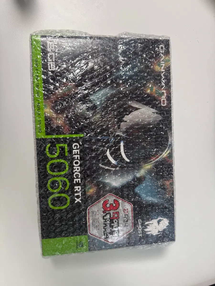 (미개봉) GAINWARD 지포스 RTX 5060 고스트 D7 8GB (엔비디아 컴퓨터 그래픽카드)
