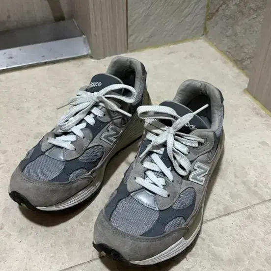 뉴발란스 992