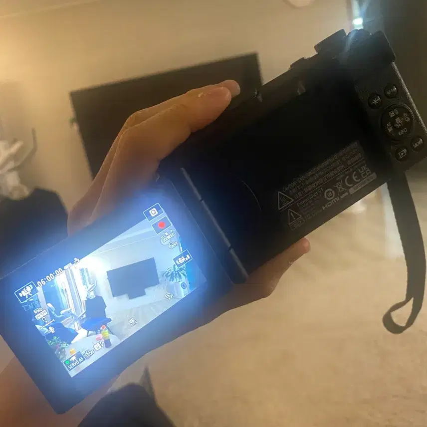 캐논 파워샷 V1