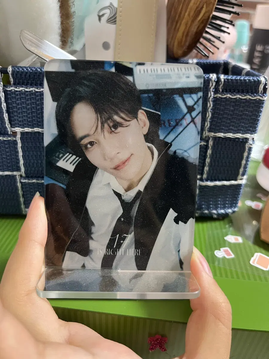 세븐틴 is right here 윤정한 아크릴스탠드
