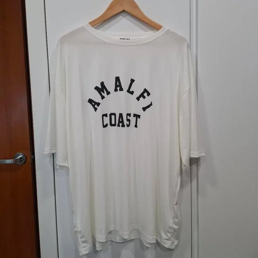 AMALFI COAST 레터링 기능성 반팔티 빅사이즈(새상품/미세이염)