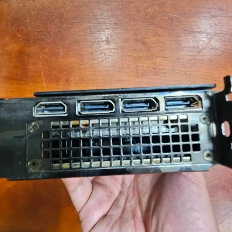 그래픽 카드 RTX 3060 12GB 고장 부품