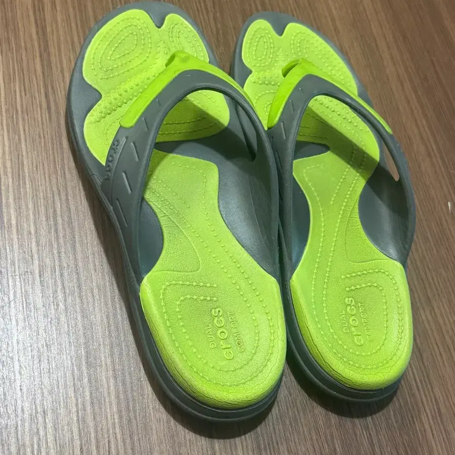 크록스 모디 스포츠 플립 쪼리 270-275