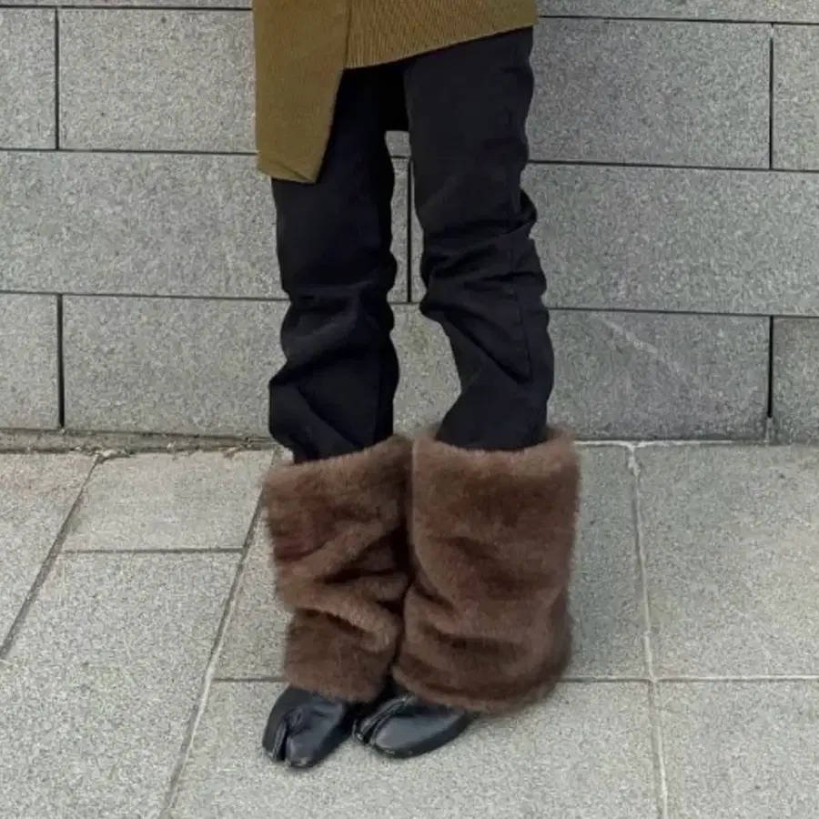 엘씨디씨티엠 퍼 레그워머