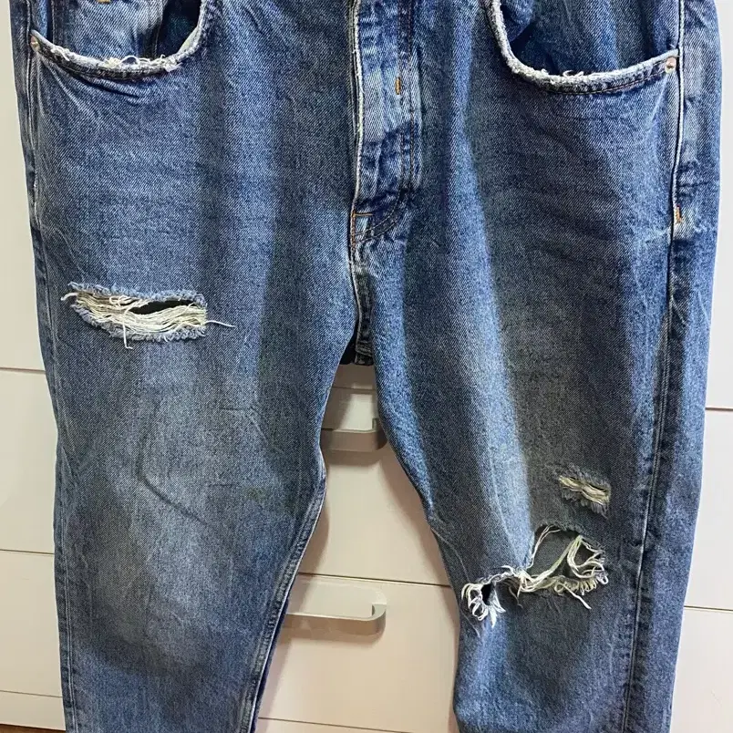 ZARA MAN 데미지 워싱 청바지