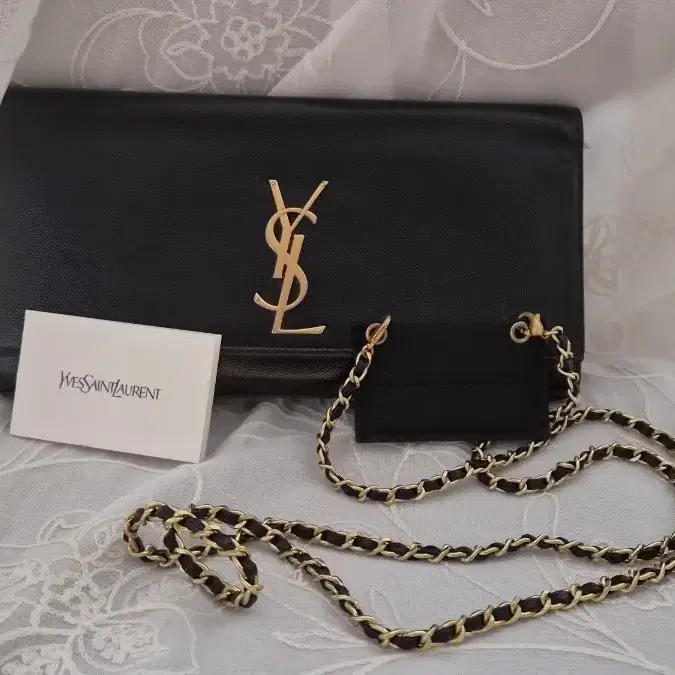 입생로랑 YSL 금장 로고 체인 숄더백 블랙