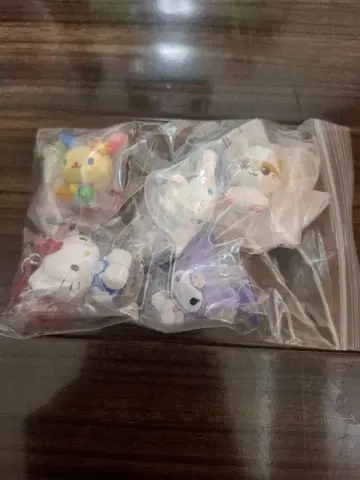 산리오 캐릭터즈 카라토모 마스코트 전 5종 세트 컴플리트