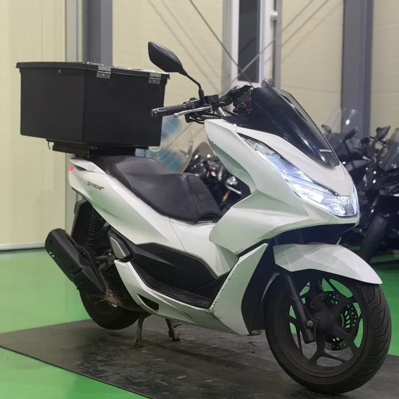 혼다 pcx125 22년식 배달셋팅 스쿠터 저렴하게 판매합니다