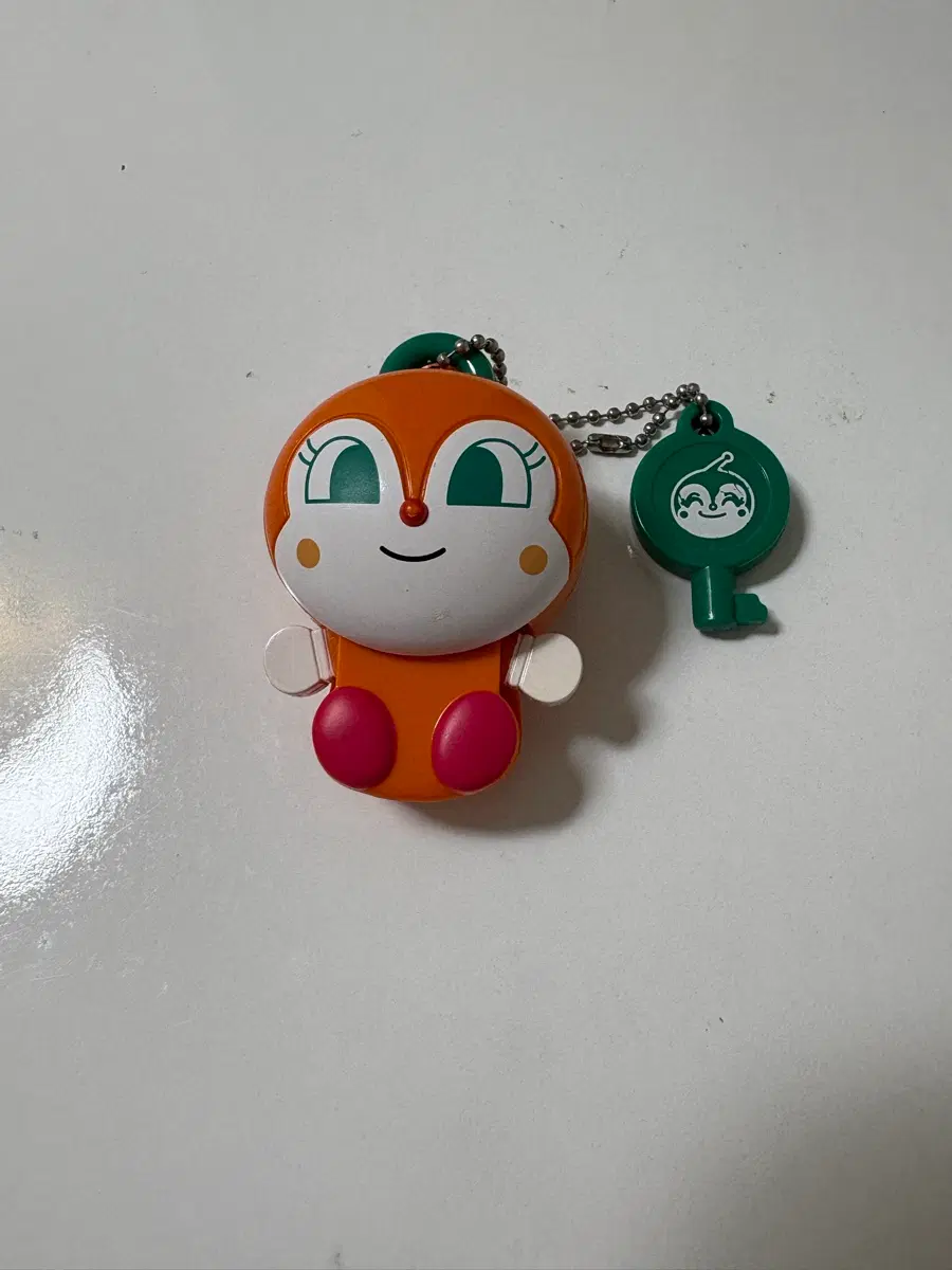 덤드려요)호빵맨 가챠 짤랑이 열쇠