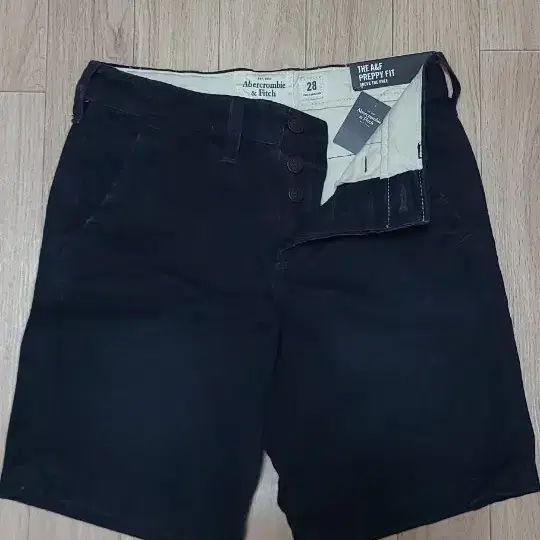 새상품)아베크롬비 앤 피치 반바지 네이비 28