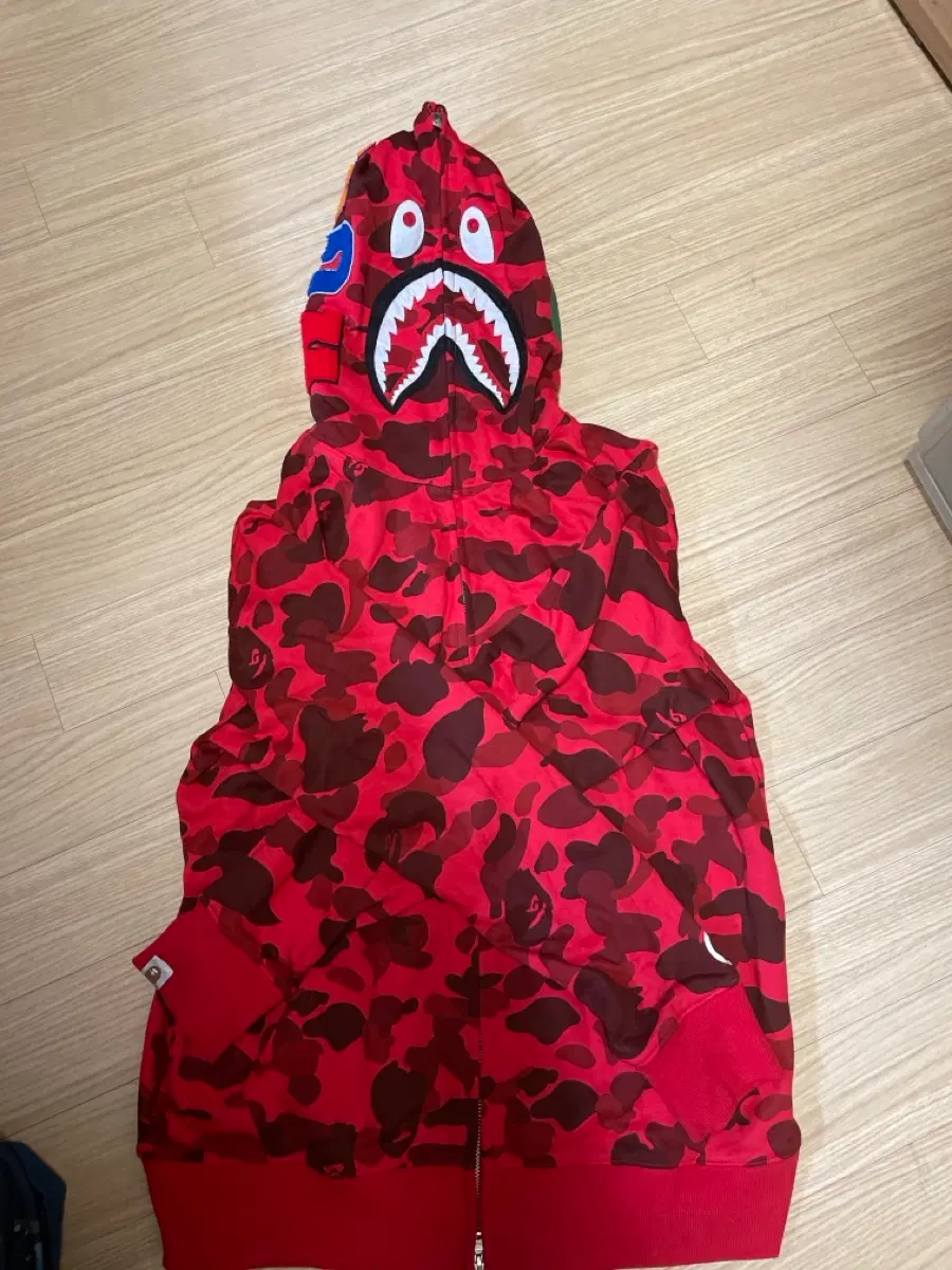 베이프 후드집업 판매합니다