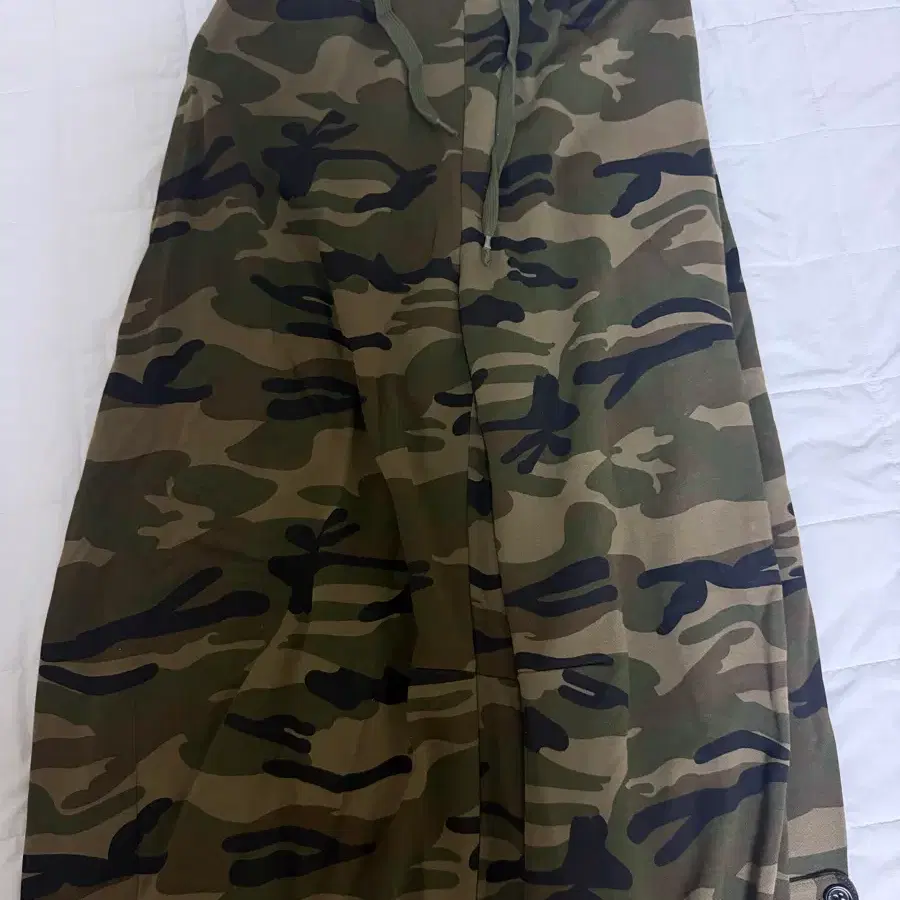 배드블러드 카모 팬츠