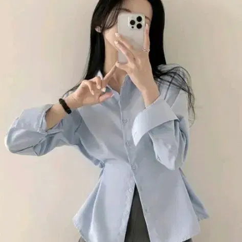 연한 파랑색 셔츠블라우스새거