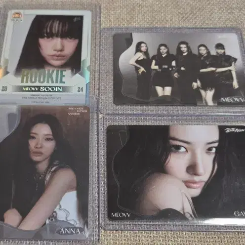 MEOVV 포토카드 (수인, 엘라, 안나, 가원) 단체