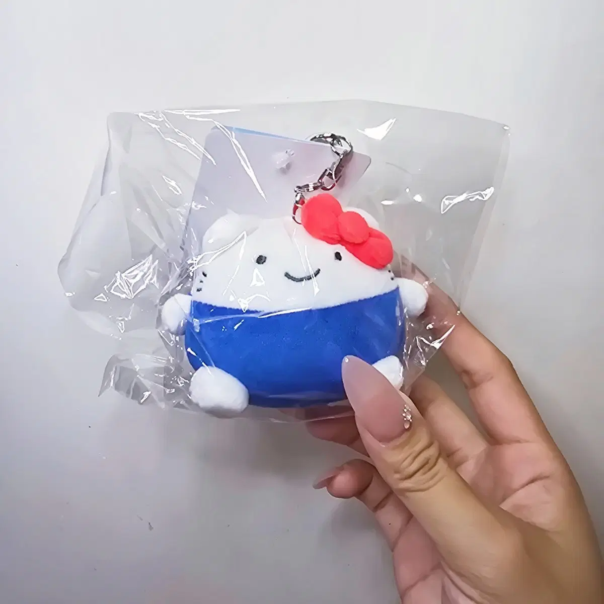 산리오 난데모이키모노 콜라보 헬로키티 주먹밥 마스코트 키링