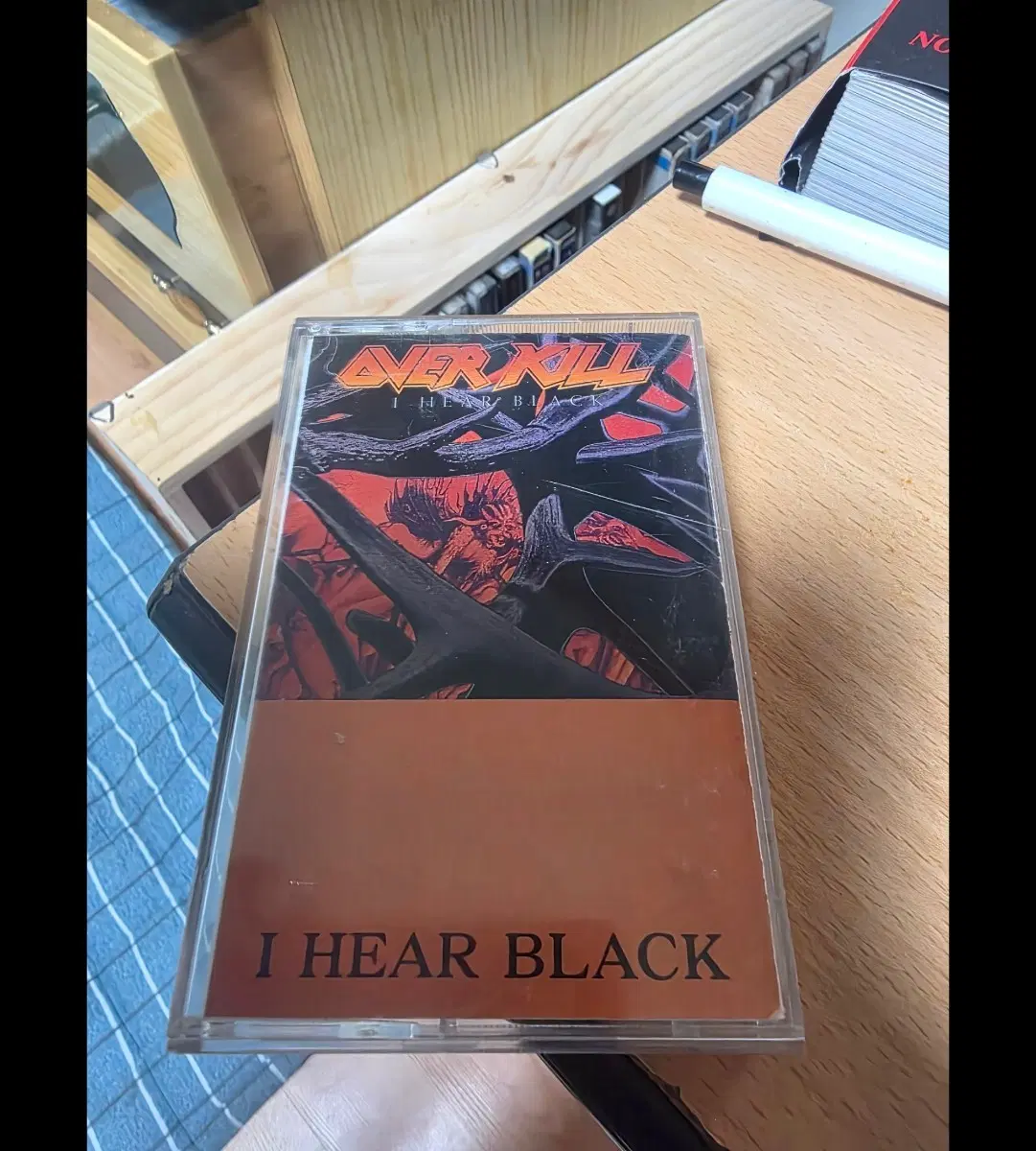 오버킬 I HEAR BLACK 카세트 테이프