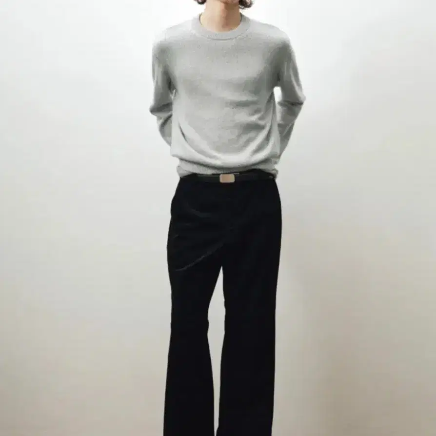 노이어 벨벳 코듀로이 메카닉팬츠 네이비