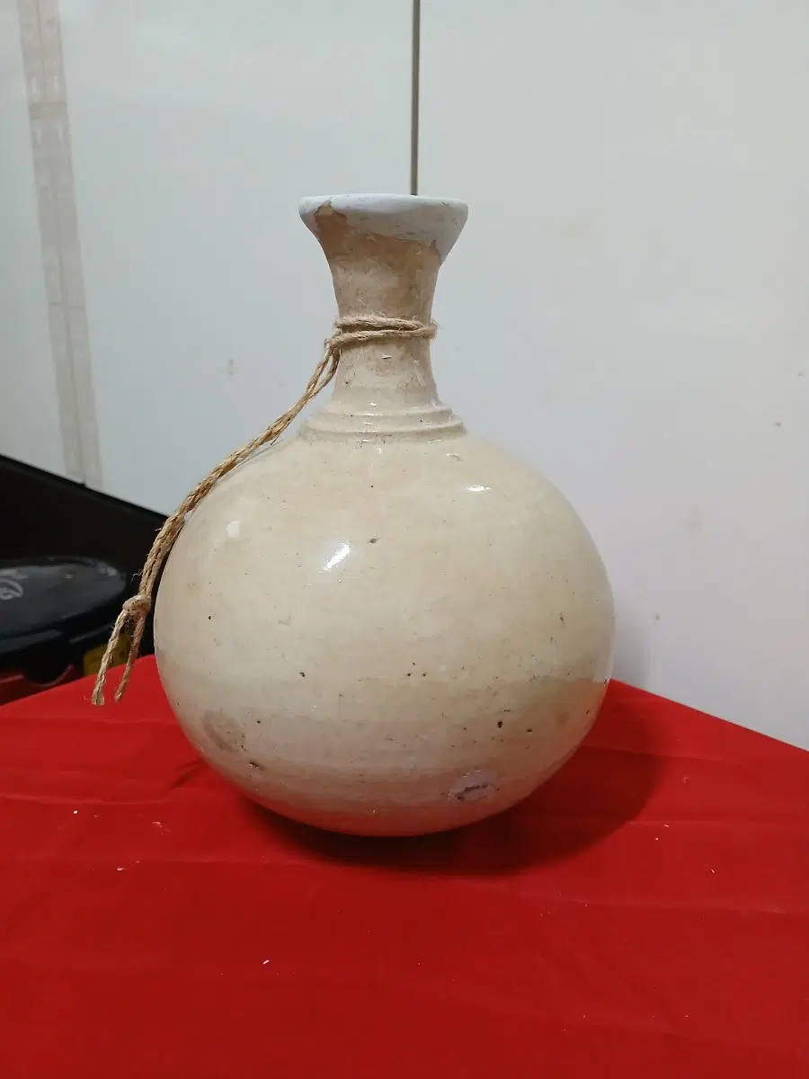 청송  백자 주병