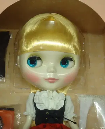타카라토미 네오 브라이스 카즈니 올리비아