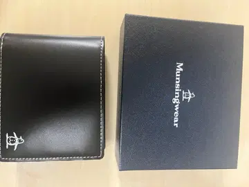 [미사용 새상품 박스 포함] 먼싱웨어 접이식 지갑
