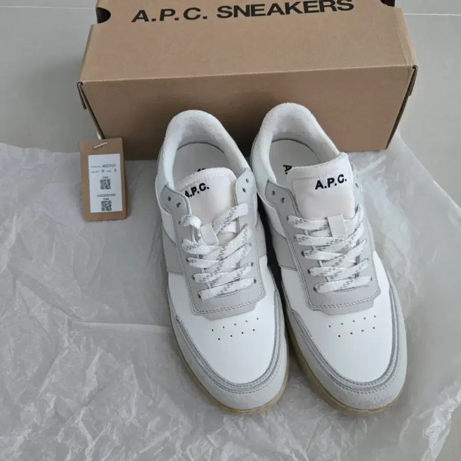 A.P.C. 스니커즈 화이트 그레이