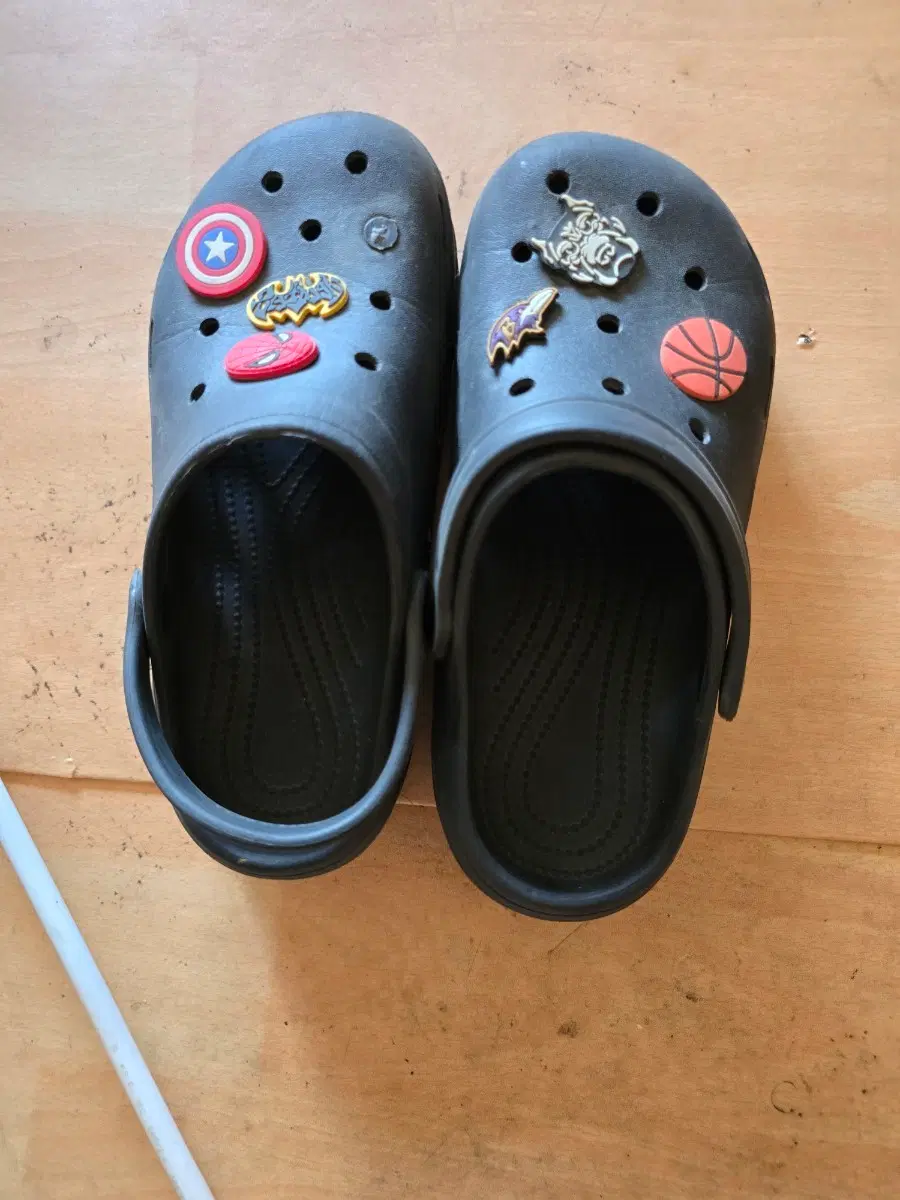 크록스 검정색