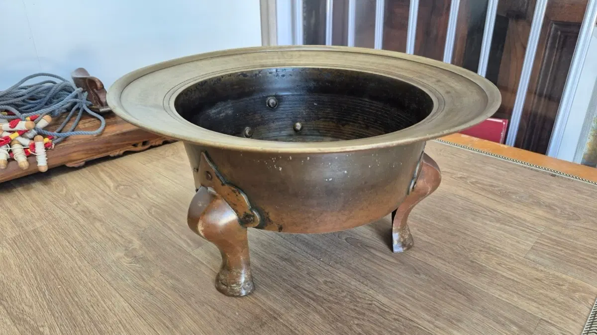 백동 삼족화로