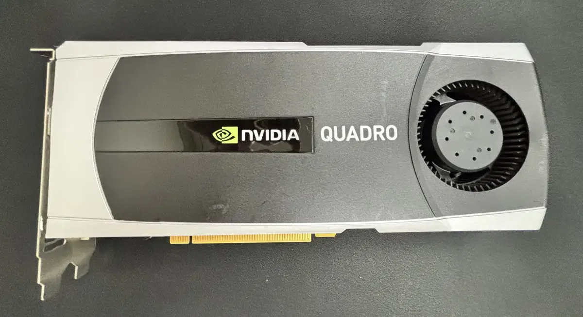 NVIDIA 쿼드로 Quadro 6000 6GB 그래픽카드 고장 부품용 수리용 팬파손