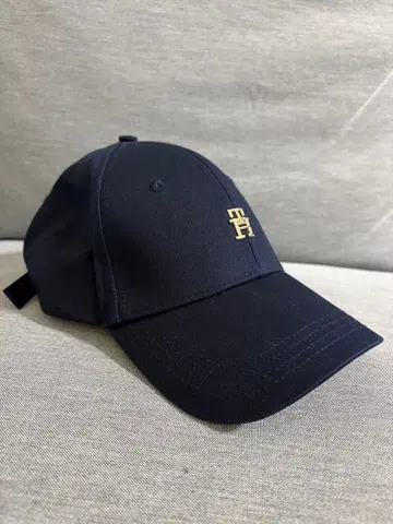 TOMMY HILFIGER 캡