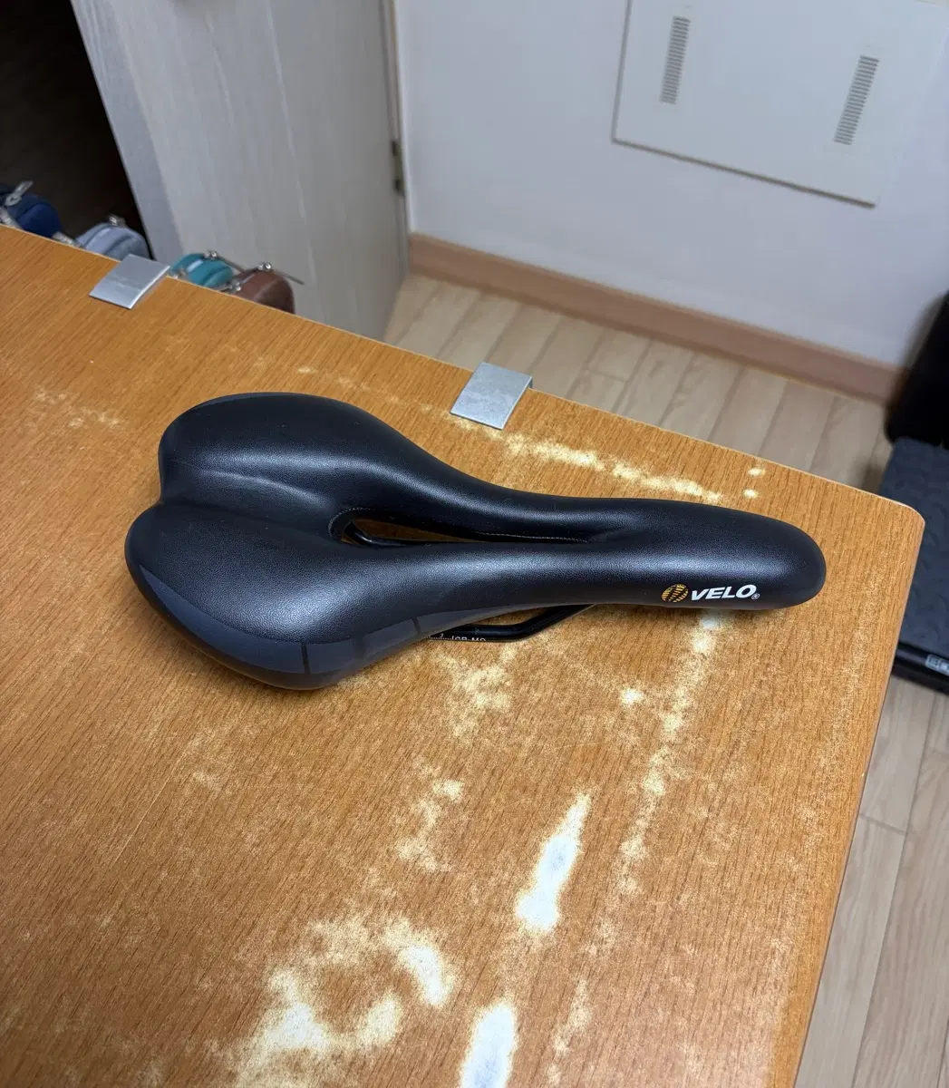 벨로 크로몰리 에어로 자전거 안장
