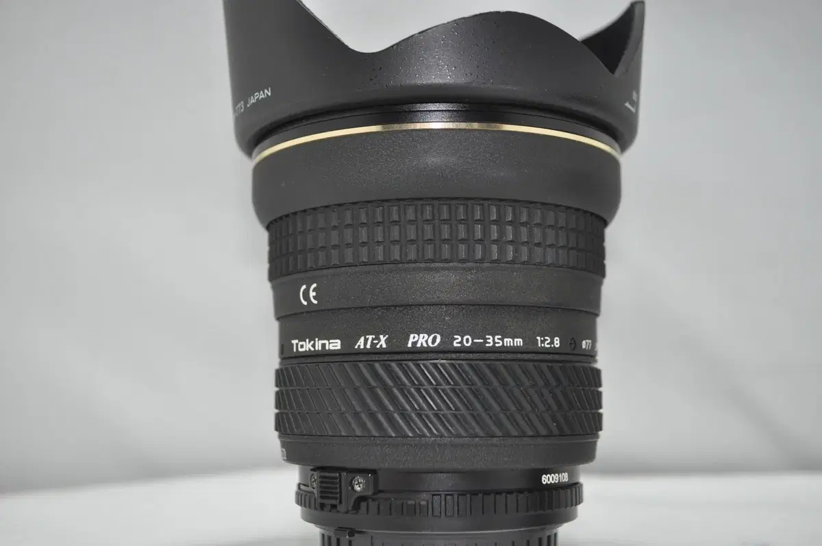 토키나렌즈AT-X PRO20-35F2.8 토키나SD12-28F4DX 시그마70-200APO DG팝니다