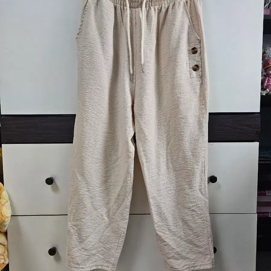 연베이지 버튼 린넨 바지 팬츠