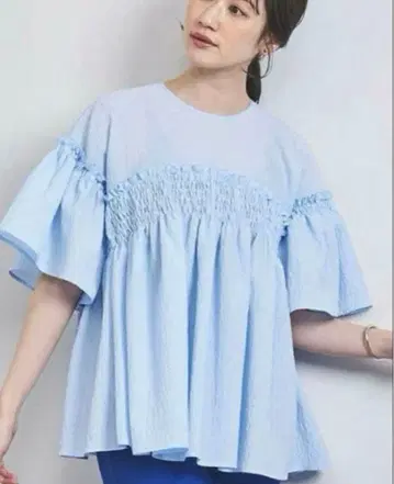 유나이티드 애로우즈 에어리 자카드 셔링 플레어 슬리브 블라우스