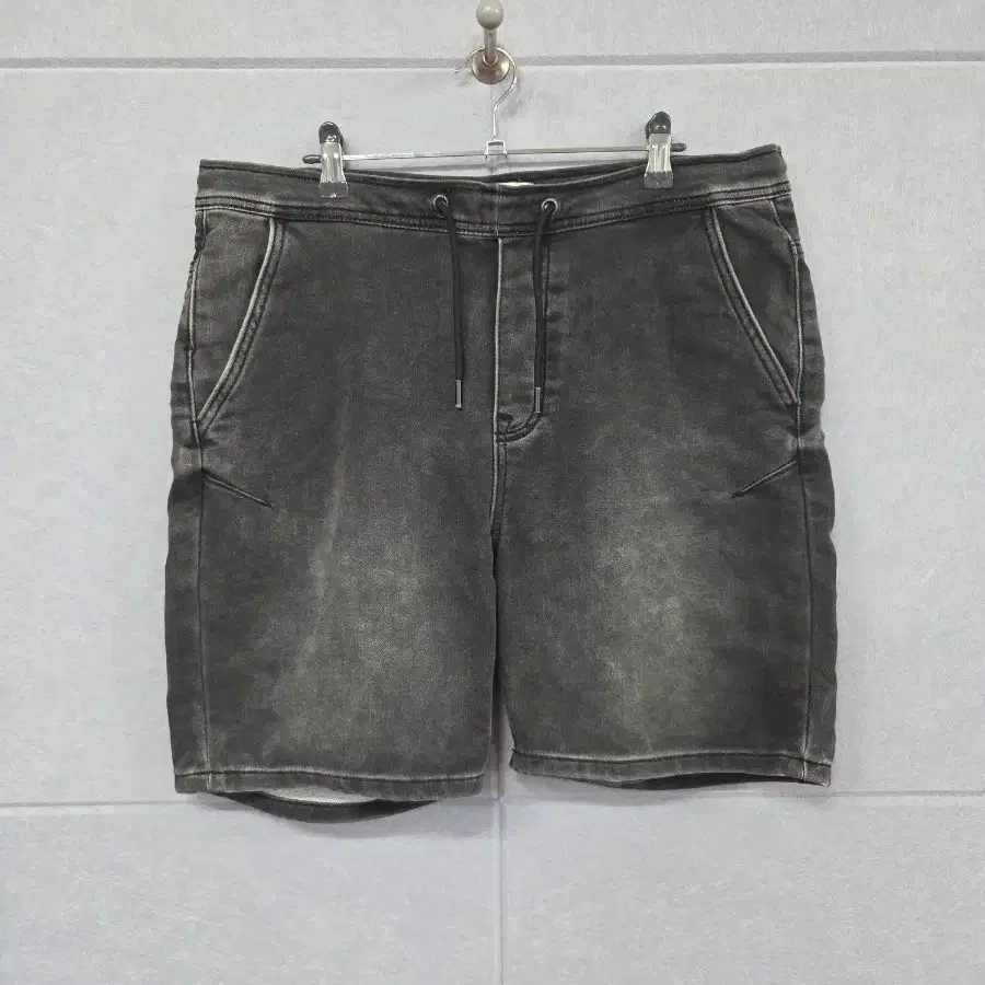 ZARA (자라) 워싱 밴딩 하프팬츠 / 반바지